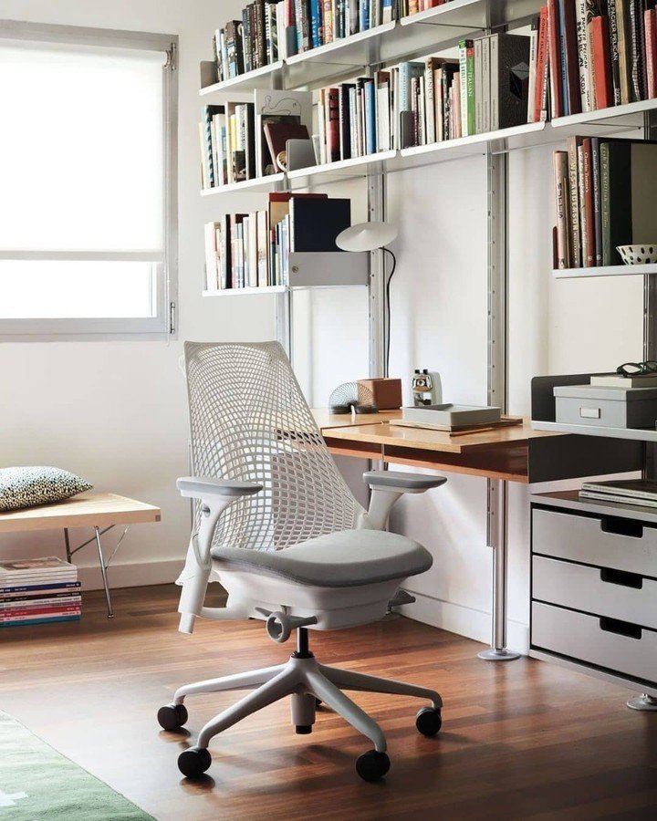 ambiente para home office com SAYL Chair