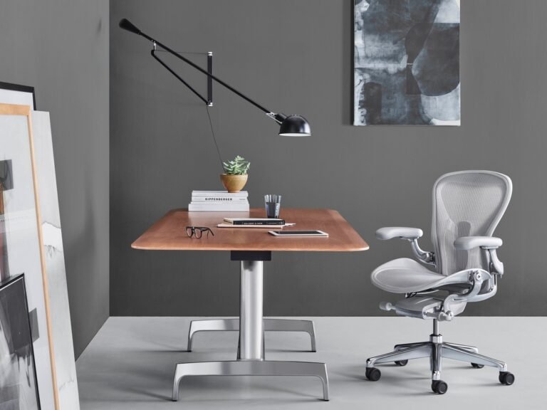 Posição ergonômica - cadeira Aeron no home office