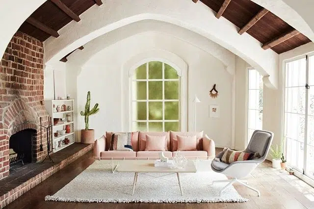 Devo contratar um arquiteto ou designer de interiores - sala de estar