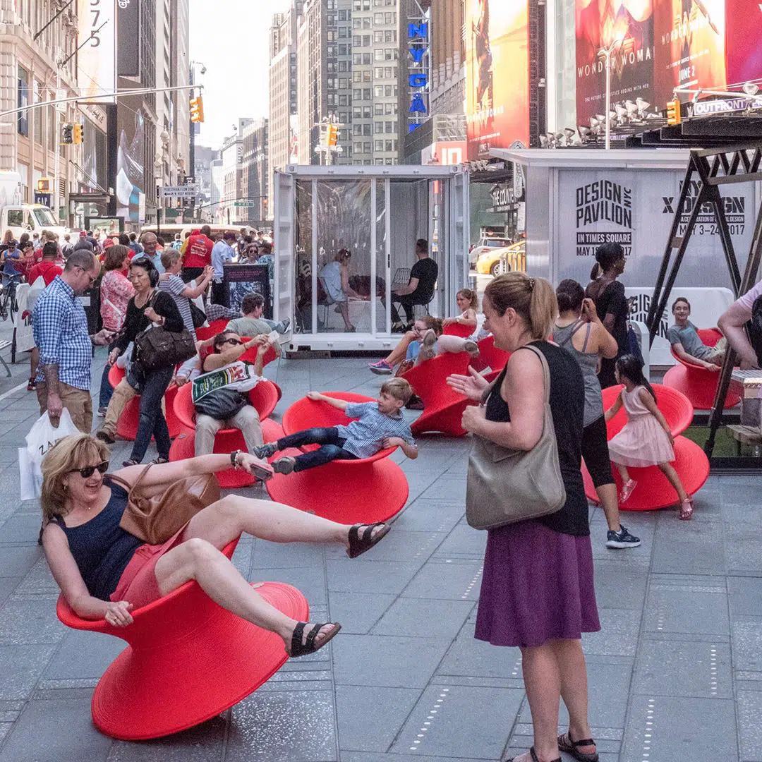 Magis Spun: em uma rua movimentada 