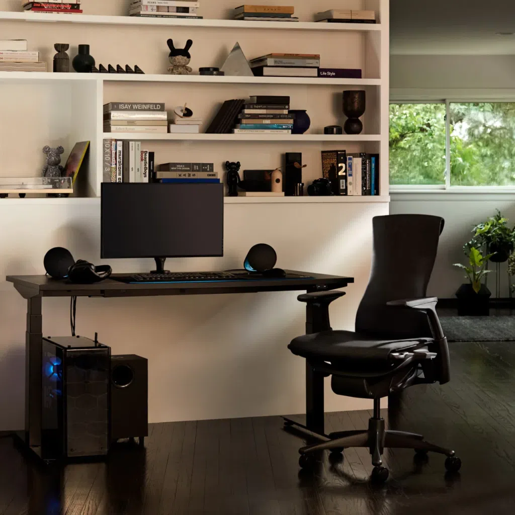 Setup gamer com cadeira Embody.