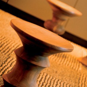 Banqueta Eames Walnut
